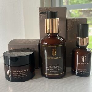 NWT true botanicals skincare set Full size